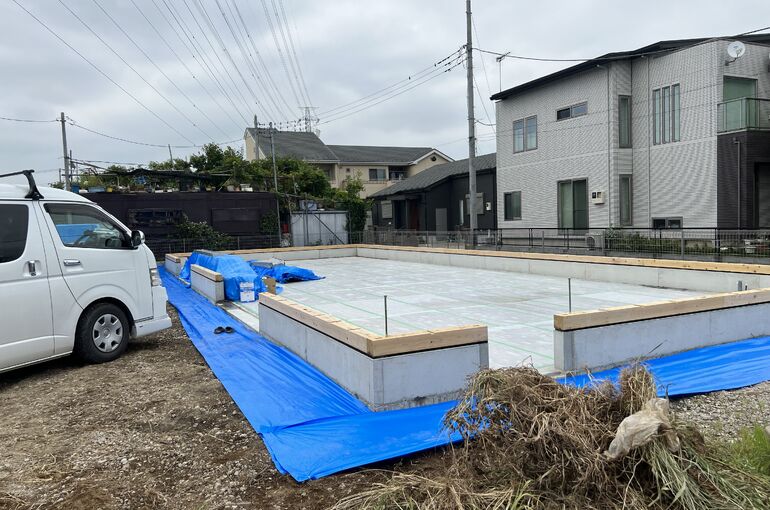 ③